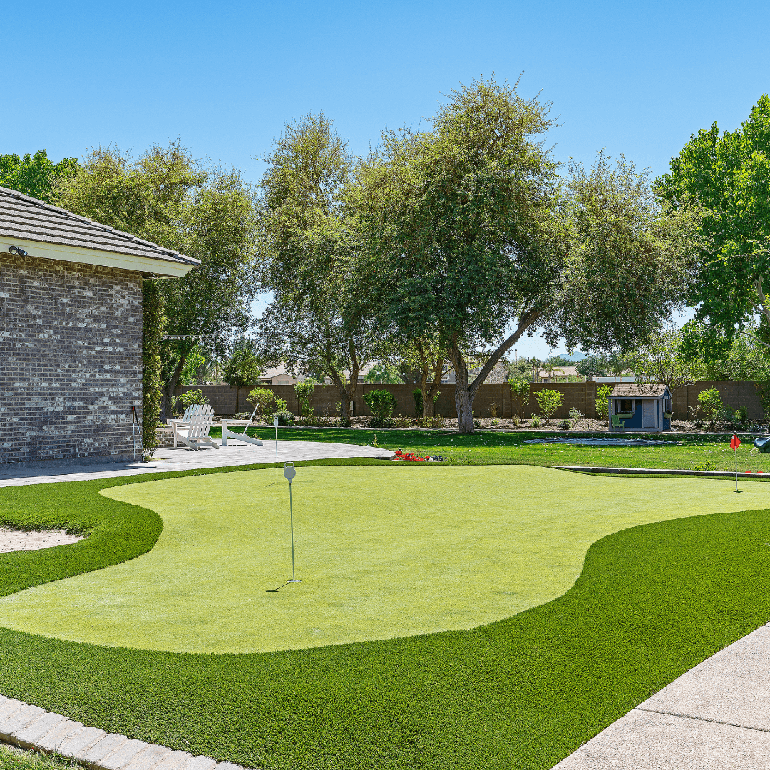 Putting green with pavers installation