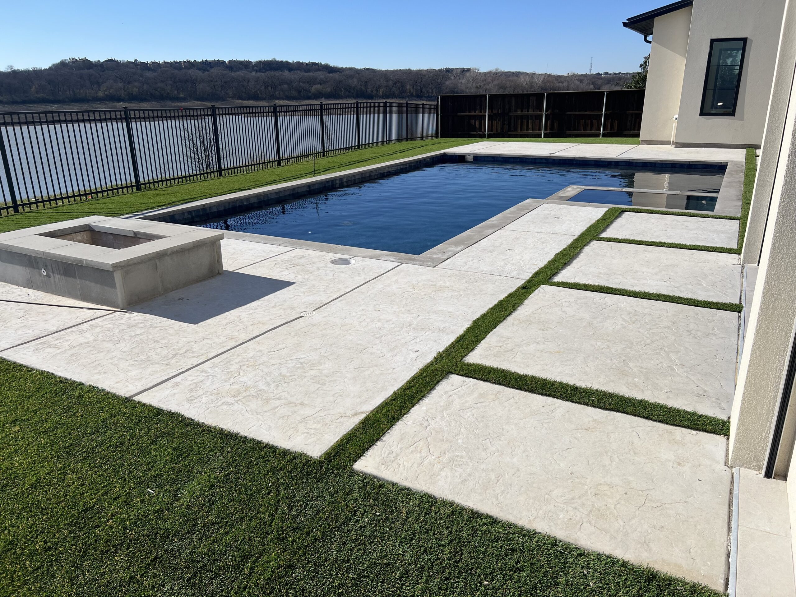 Professional turf contractor at work in North Texas
