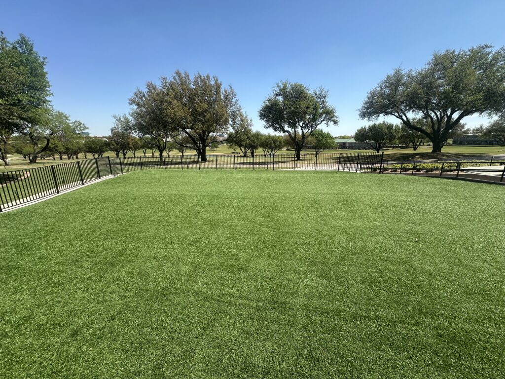 Commercial resort open lawn - Green Forever Turf Texas
